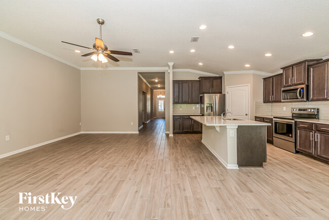 Building Photo - 11497 Red Koi Dr
