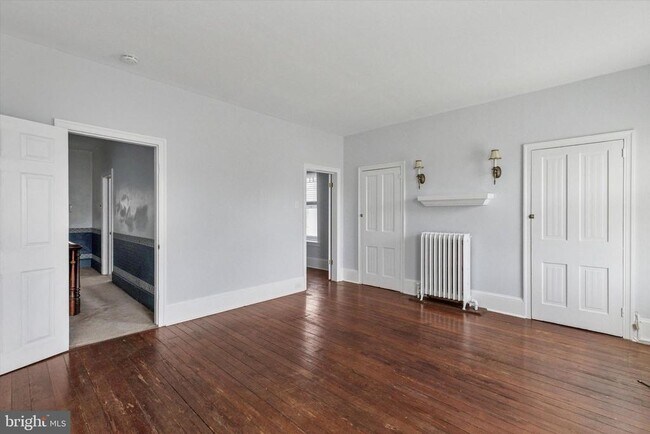 Foto del edificio - 448 Roxborough Ave