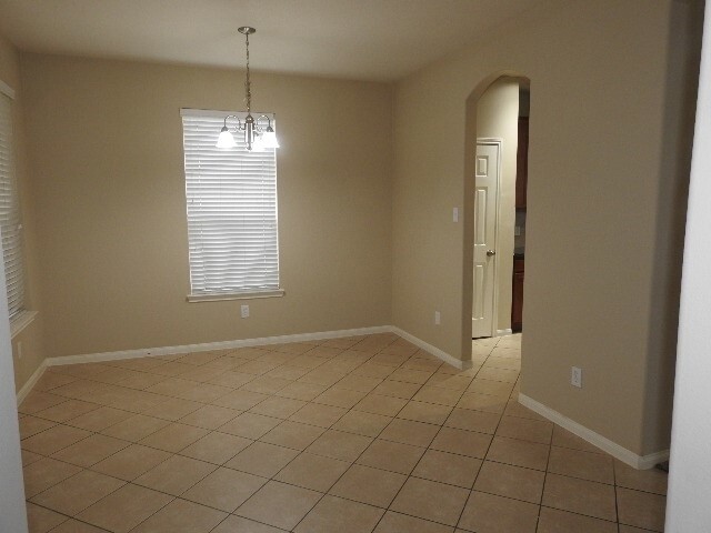 Building Photo - 25107 Hazel Ranch Dr