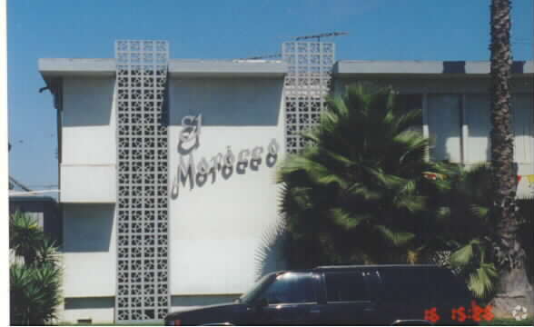 Primary Photo - El Morocco Apartments