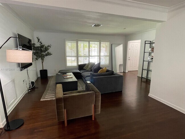 Foto del edificio - 1420 Baracoa Ave