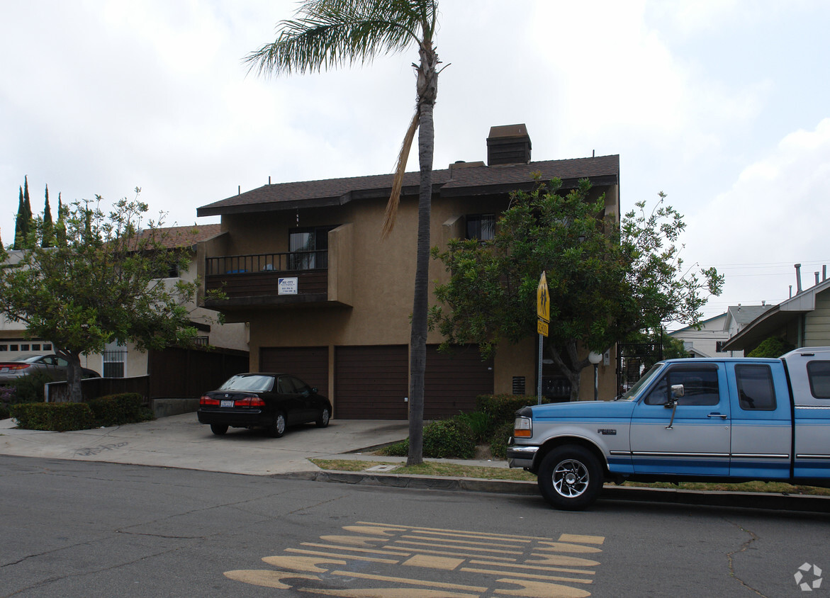 Primary Photo - Oregon Street Condos