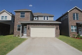 Building Photo - 13911 Aldaco Dr