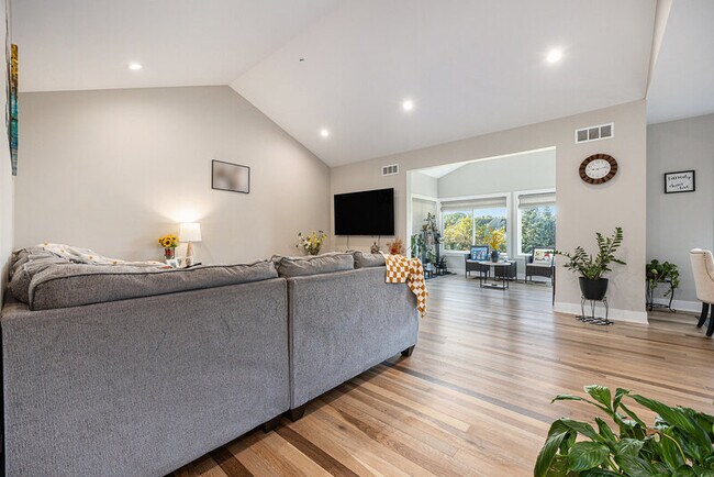 Foto del edificio - 3760 Jason Ridge Ln SW