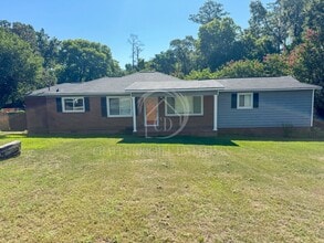 Building Photo - 4404 Summerville Rd