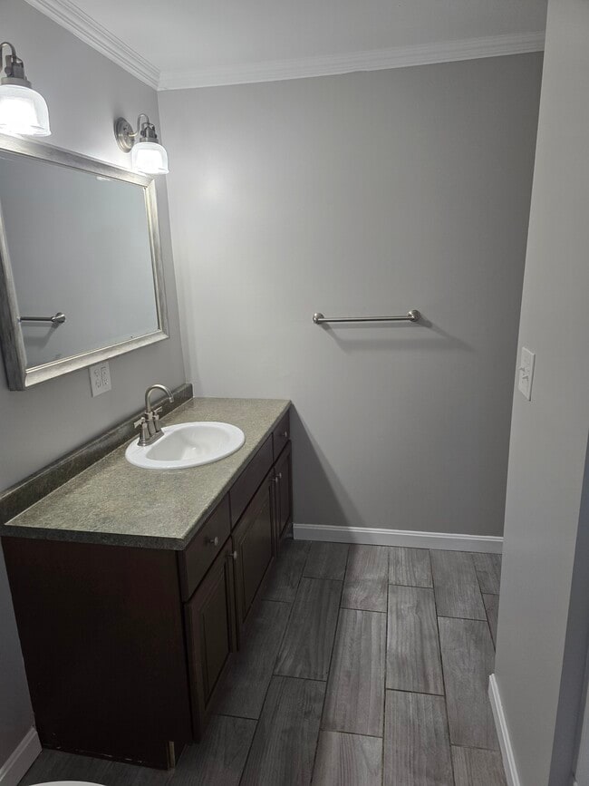 BATHROOM - 355 Laurel St