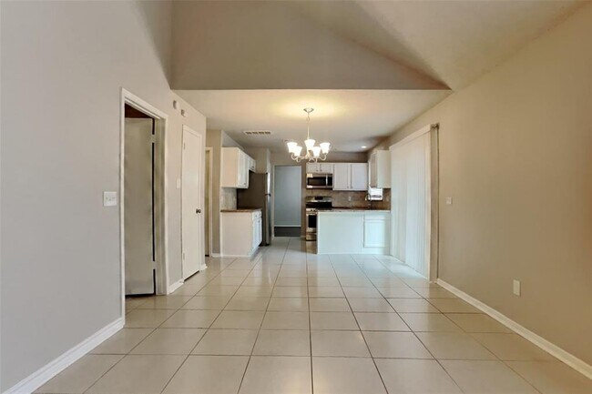 Building Photo - 95 Rockridge Dr