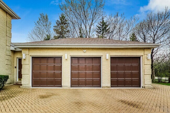 Building Photo - 440 Westley Rd