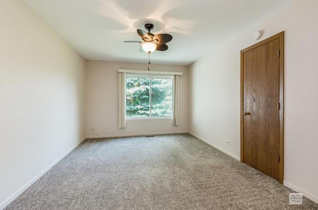 Foto del edificio - 1728 Ranchview Dr