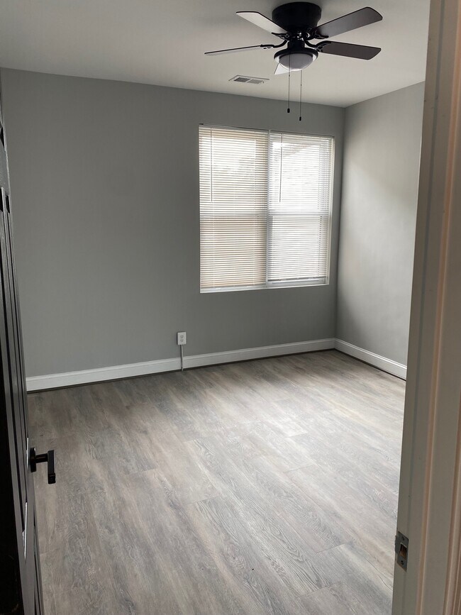 Foto del edificio - 2311 Anoka Ave