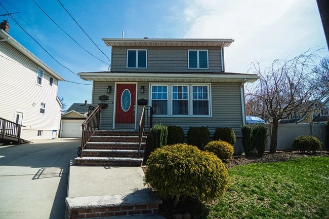 Building Photo - 65 Constant Ave