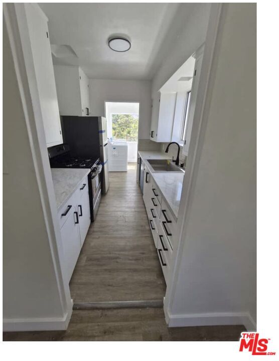 Foto principal - 10504 Ayres Ave