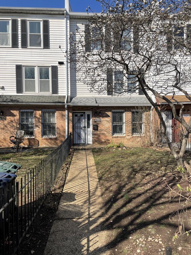 Primary Photo - 2622 Sherman Ave NW
