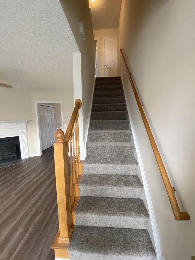 Building Photo - 2370-23K9 Vineyard Dr