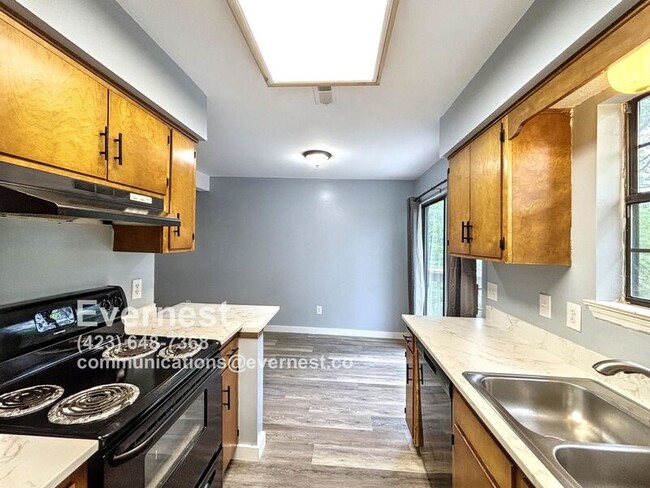 Foto del edificio - 3307 Pinewood Terrace