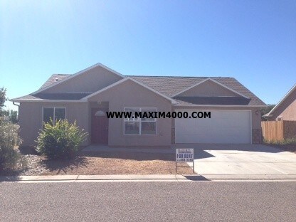 Primary Photo - 1190 Wolf Creek Ct - 4 Bed House in Fruita
