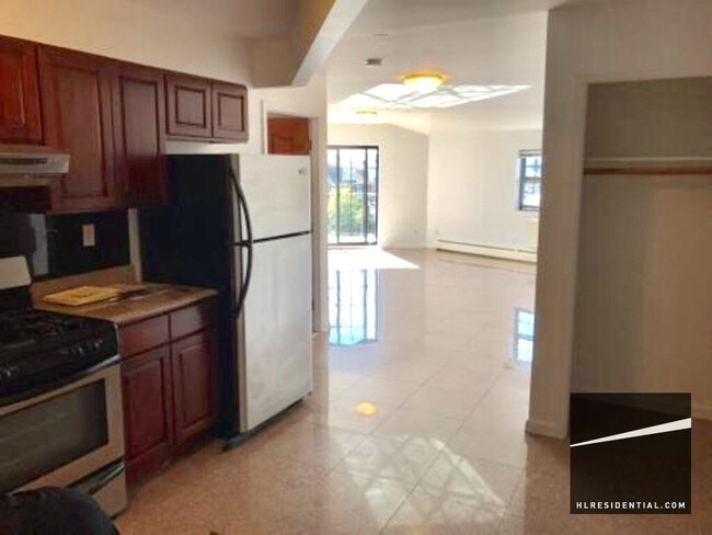 Foto del edificio - 5675 64th St