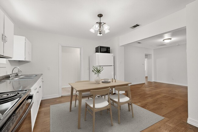 virtually staged - 5645 Santa Fe Ave