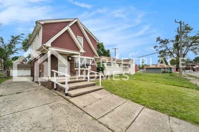 Building Photo - 14732 Woodmont Ave