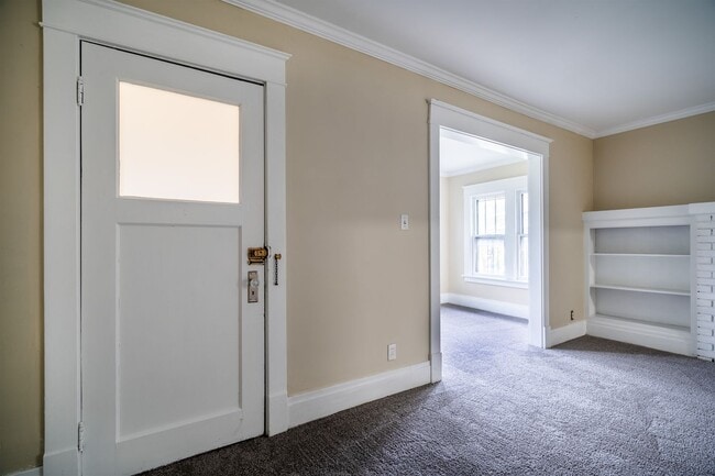 Foto del edificio - 223 Virgil Ave