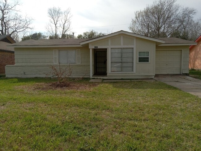Photo - 9306 St Lo Rd House