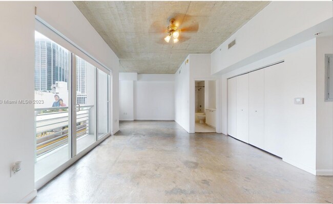 Foto del edificio - 133 NE 2nd Ave