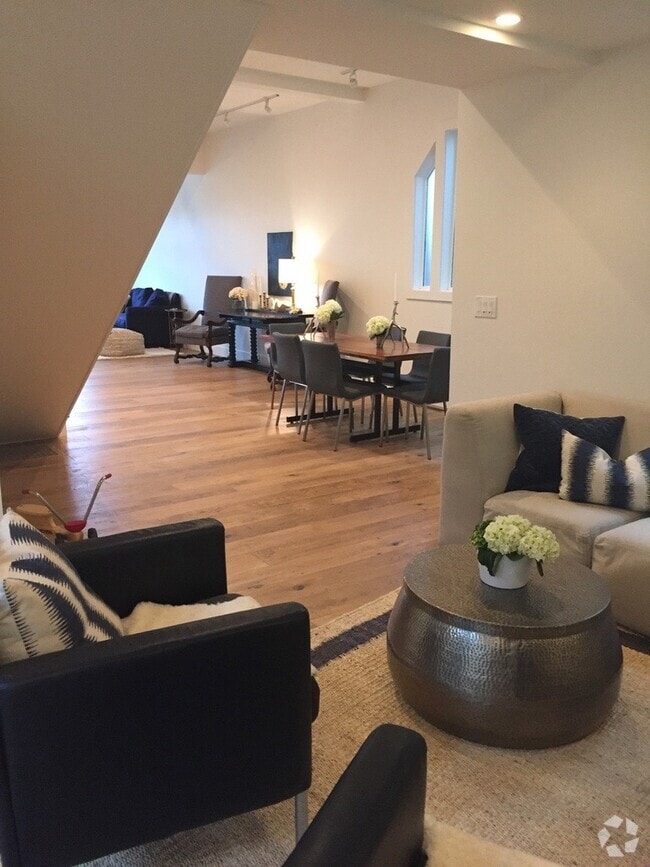 Downtown Mill Valley Apartments for Rent with Washer & Dryer Mill