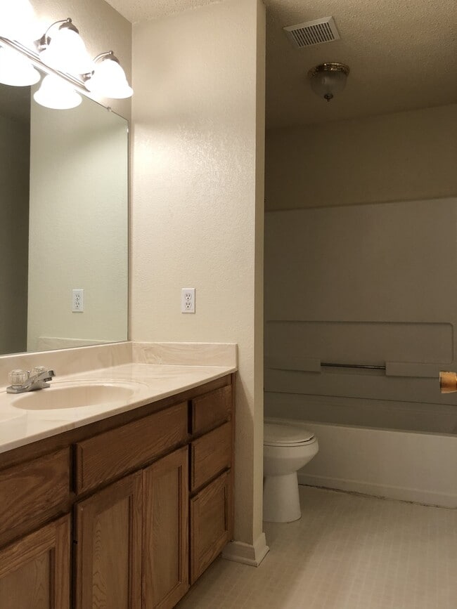 Building Photo - Duplex