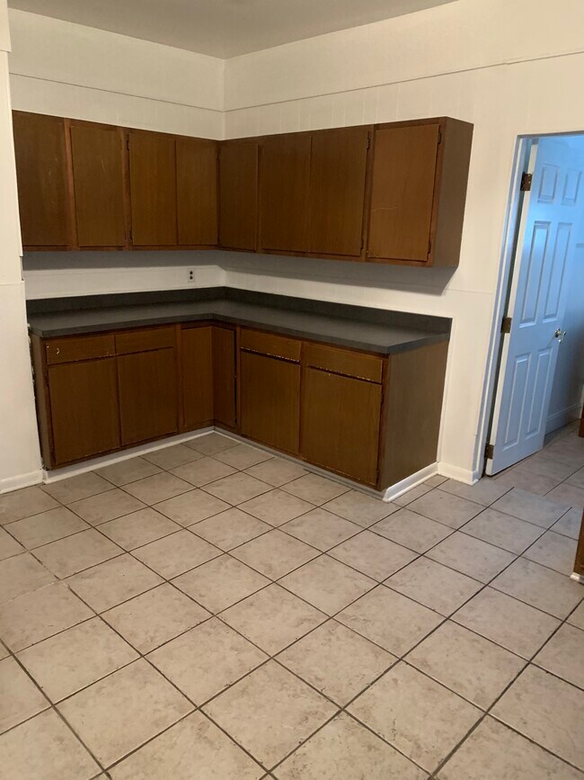 Building Photo - 2616 Larkins Way