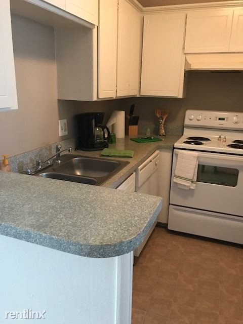 Foto del edificio - 5522 Woodbrier Dr