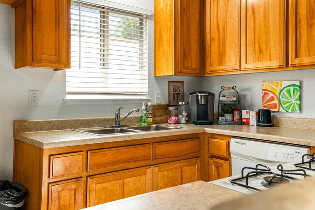 Foto del edificio - 3111 Silverbell Rd