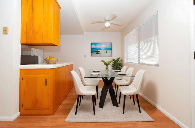 Building Photo - Chula Vista Large Upstairs 1 Bed / 1 ba. R...