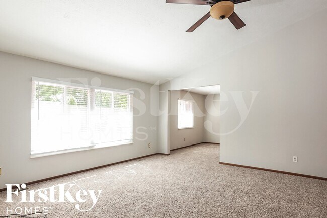 Building Photo - 6921 Mapleton Ct