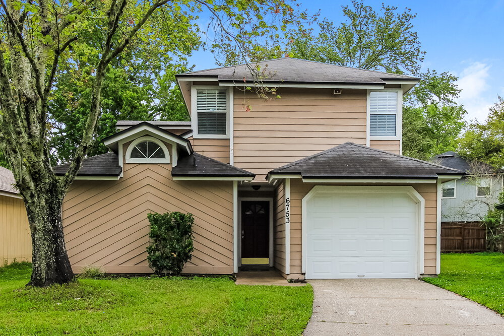 Primary Photo - 6753 Long Meadow Cir S