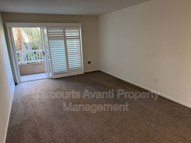 Foto del edificio - 3030 Suncrest Dr