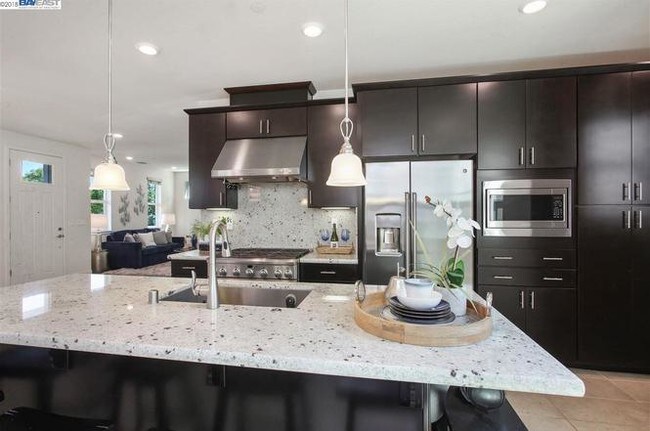 Cocina gourmet - 1552 Clement Ave