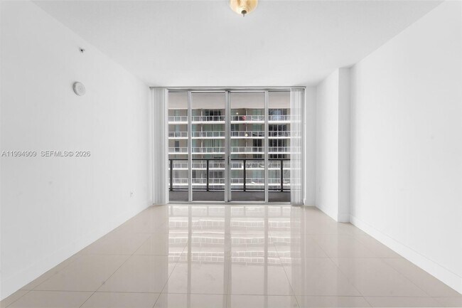 Foto del edificio - 79 SW 12th St