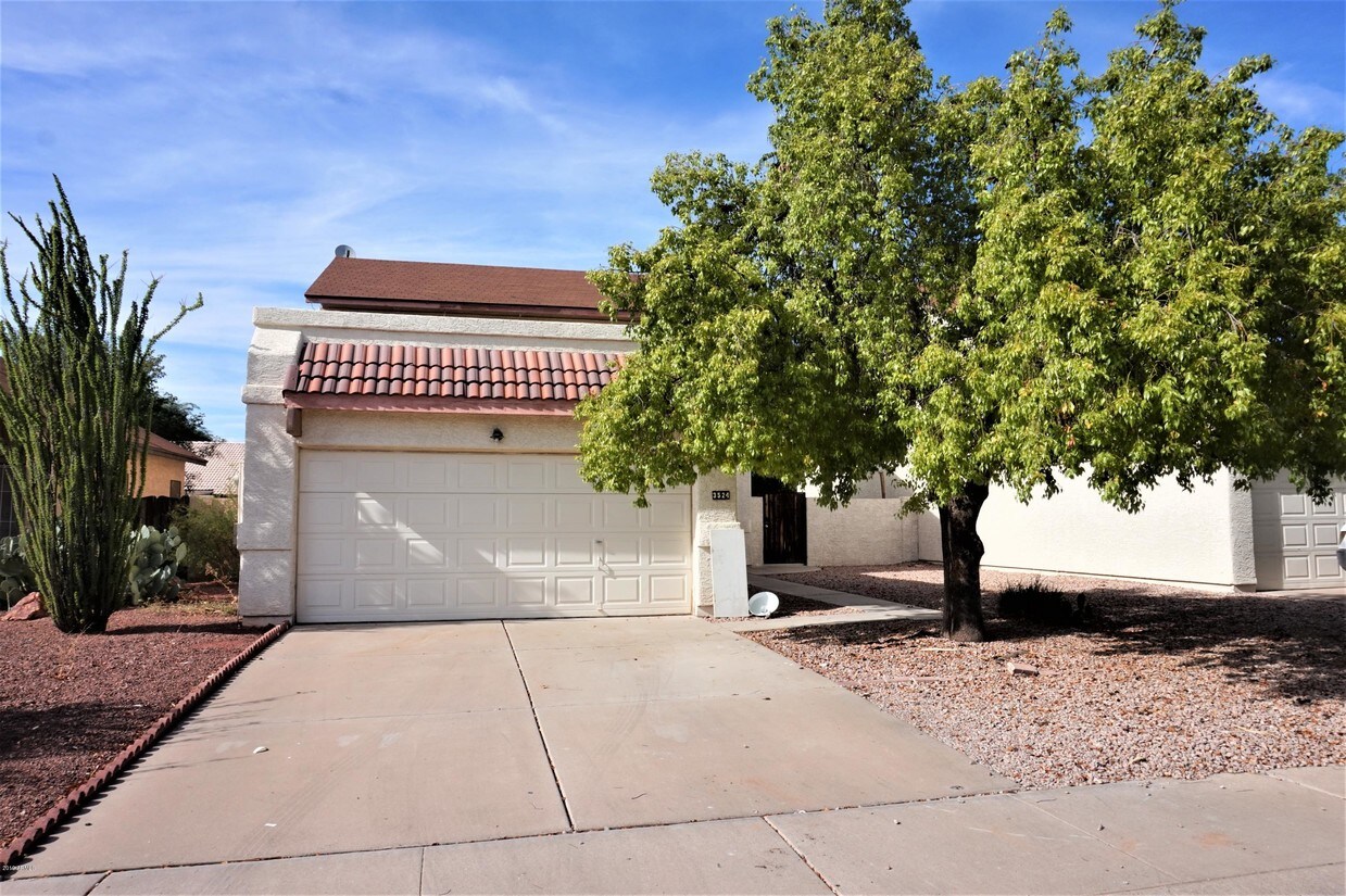 Primary Photo - 3524 W Ivanhoe St