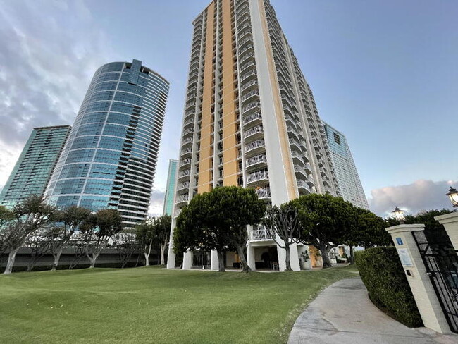 Building Photo - 1350 Ala Moana Blvd