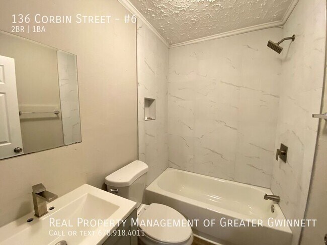 Building Photo - 136 Corbin St
