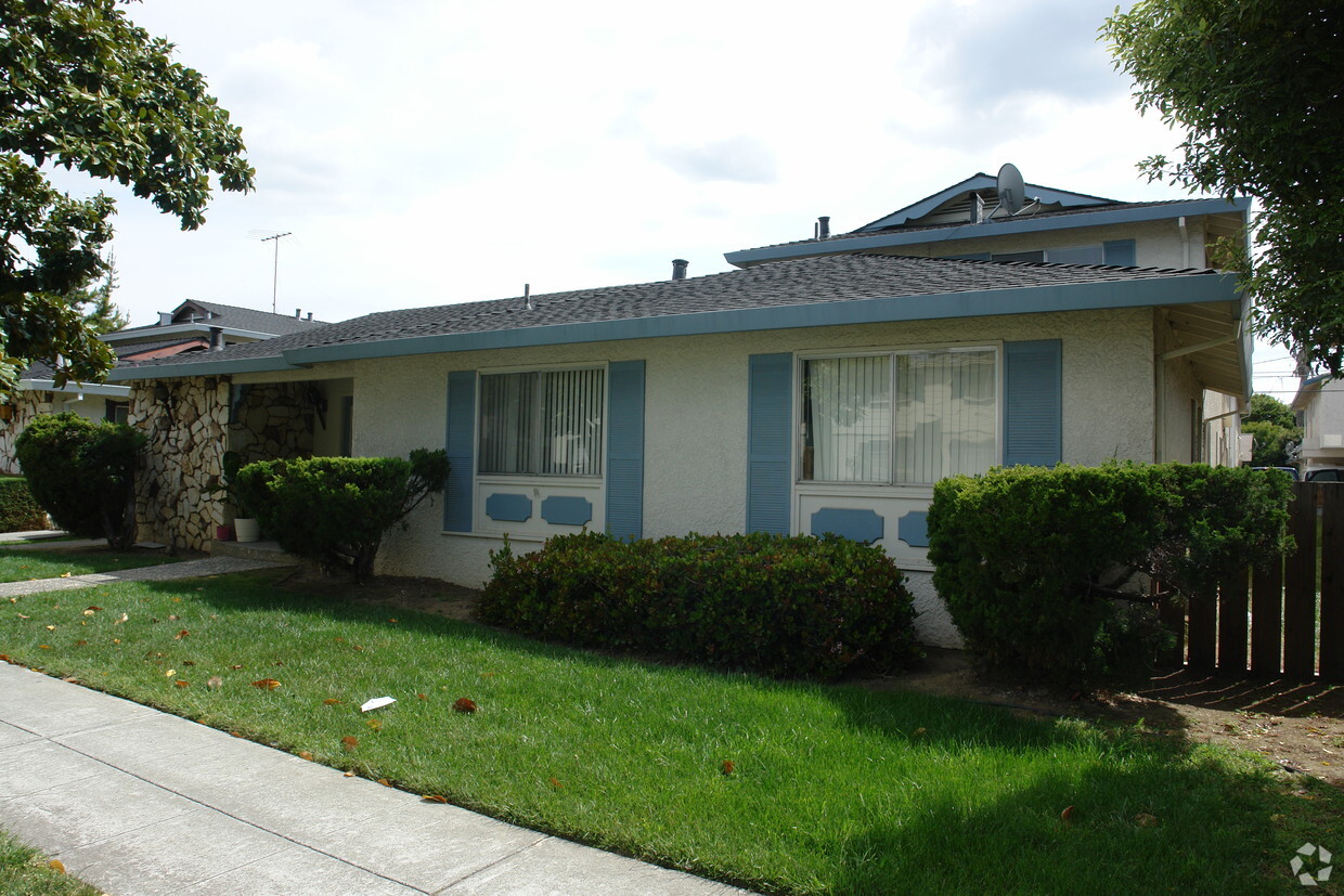 Building Photo - 420 Richfield Dr
