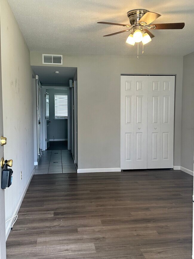 Foto del edificio - 2333 St George Ln