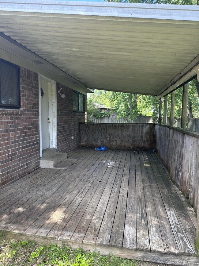 Building Photo - 7032 Pam Dr
