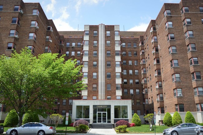 Building Photo - The Chancery Apartments