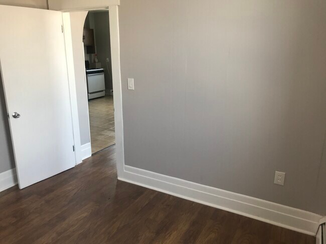 Foto del edificio - 6706 Meadowview Ave