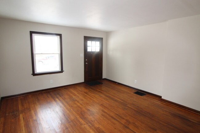 Building Photo - 1460 Elmwood Ave