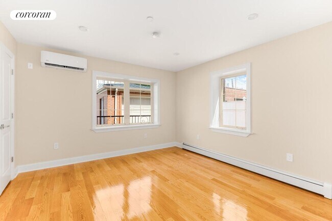 Foto del edificio - 2416 E 15th St