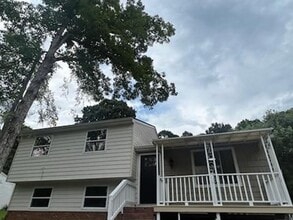 Building Photo - 6716 Rocklake Dr