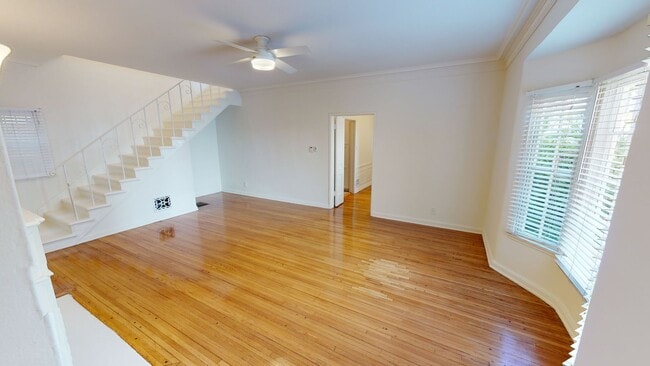 Building Photo - Olympic Blvd Apartments...REMODELED TWO BE...