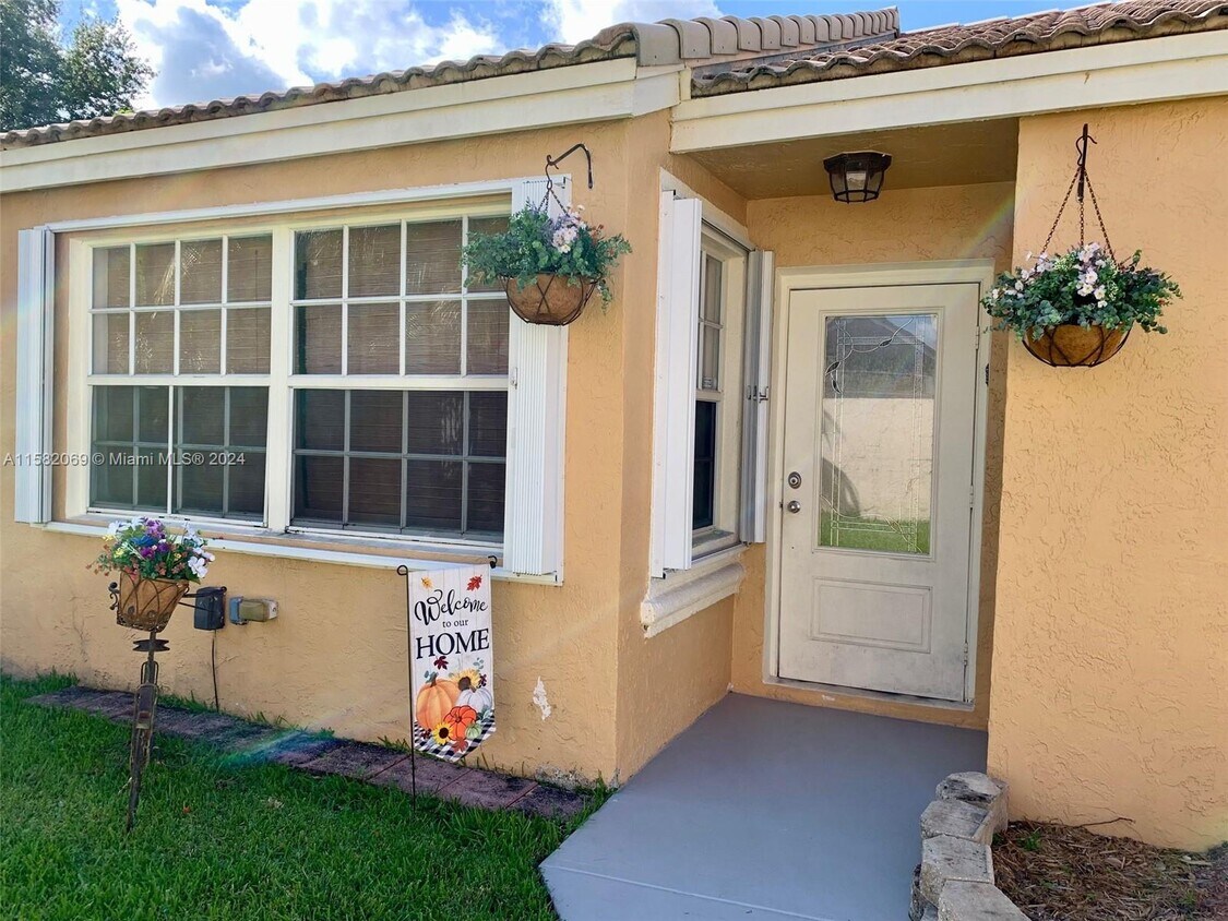 Primary Photo - 15805 NW 16th St